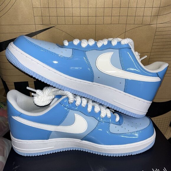 NEW Nike Air Force 1 \'07 LV8 Psychic Blue Patent HV9405-400 Men Size 10.5 main image 7